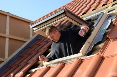 Pose de fenêtres de toit Velux à Puginier